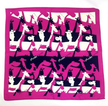 Giraffe-Bandana-pink