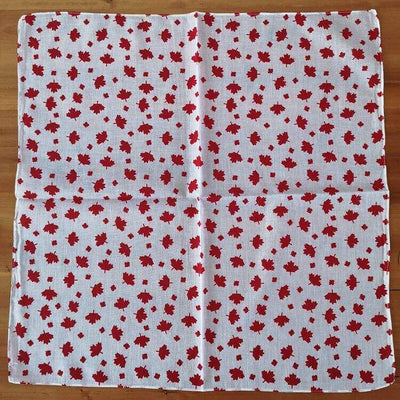Maple-Leaf-Bandana-22-inch